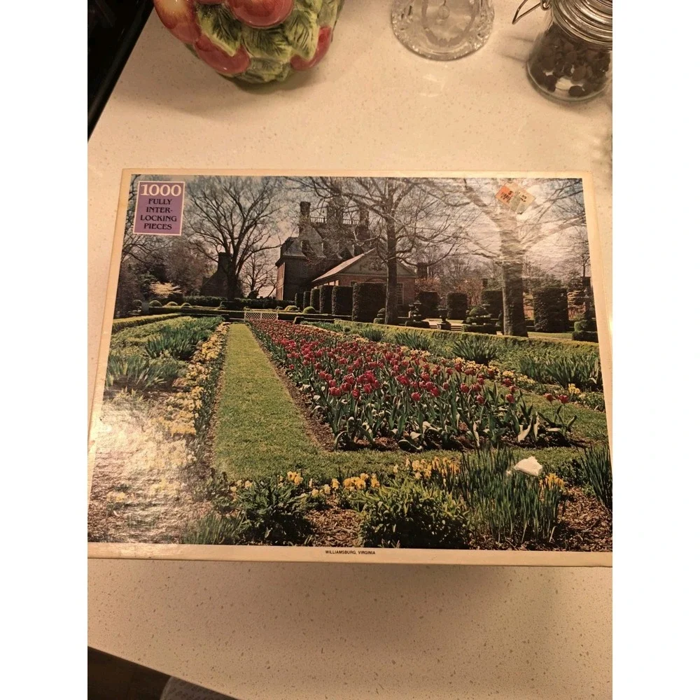 Vintage Williamsburg Virginia 1000 Piece Puzzle by Rainbow Works